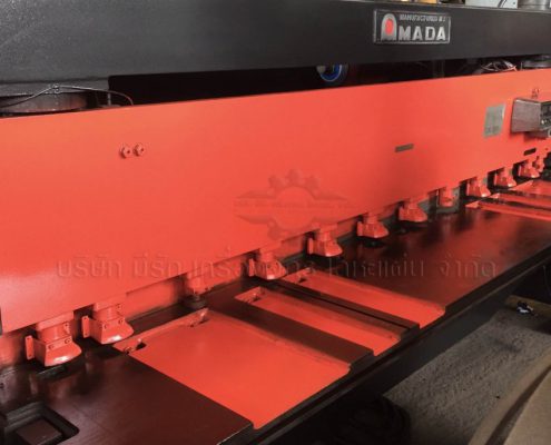 เครื่องตัด ราคาถูก AMADA รุ่น PH3006 ปี 1978 ตัดชิ้นงานยาว 3 เมตร ตัดหนาสุด 6.0 มม (2)