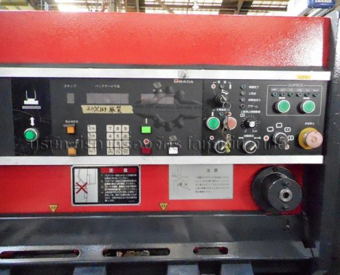 เครื่องตัด ราคาถูก Amada รุ่น DCT-2545 ปี 1990 ออโต้แบคเกจ ตัดหนา4.5 มม. ยาว 2.4 เมตร (3)