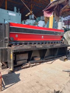 เครื่องตัดมือ2 Amada รุ่น DCT-3065 ปี 1992