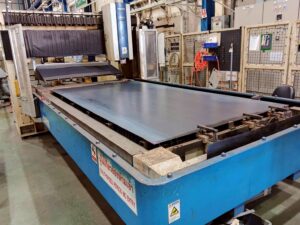 เครื่องตัดเลเซอร์มือ2 Mitsubishi รุ่น HV 3015 ปี 2007